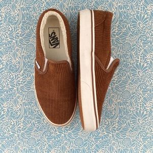 VANS. Tan corduroy. Woman’s size 8. Men’s size 6.5.